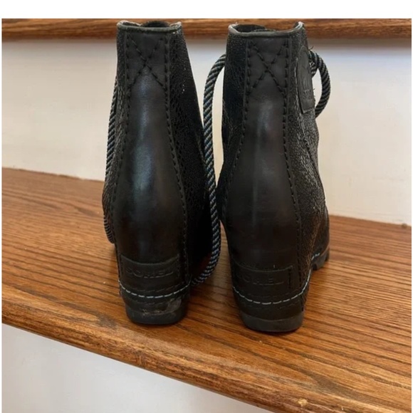 Sorel 1964 Premium Wedge Black Noir Snake Print Boot Size 5 - Picture 5 of 8